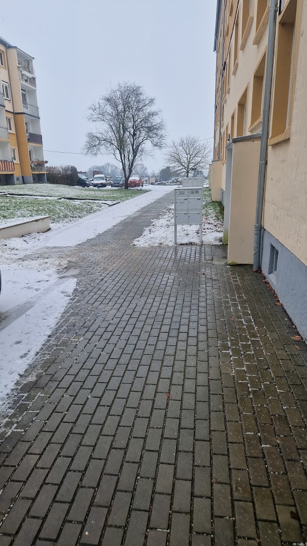 PROPERTY MANAGEMENT DH & CH UG — Fotos 3