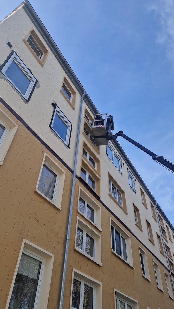 PROPERTY MANAGEMENT DH & CH UG — Fotos 1